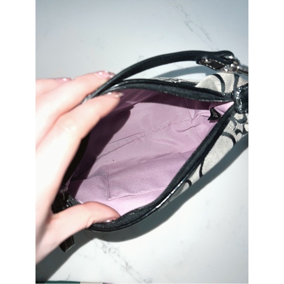 RARE Vintage 2007 Coach | Black & Grey Signature Canvas Patchwork Mini Hobo Bag - Picture 5 of 6